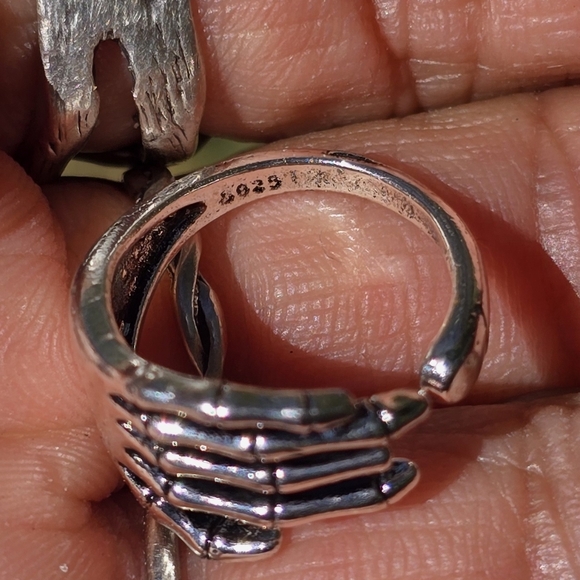 Skeleton hand wrap bypass ring stamped 925 sterling plated - Picture 7 of 16